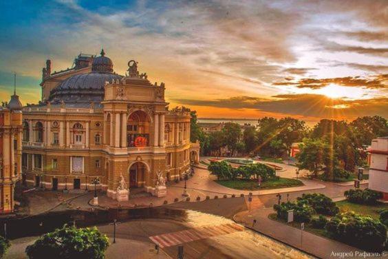 Rose D'Opera Hotel โอเดสซา ภายนอก รูปภาพ